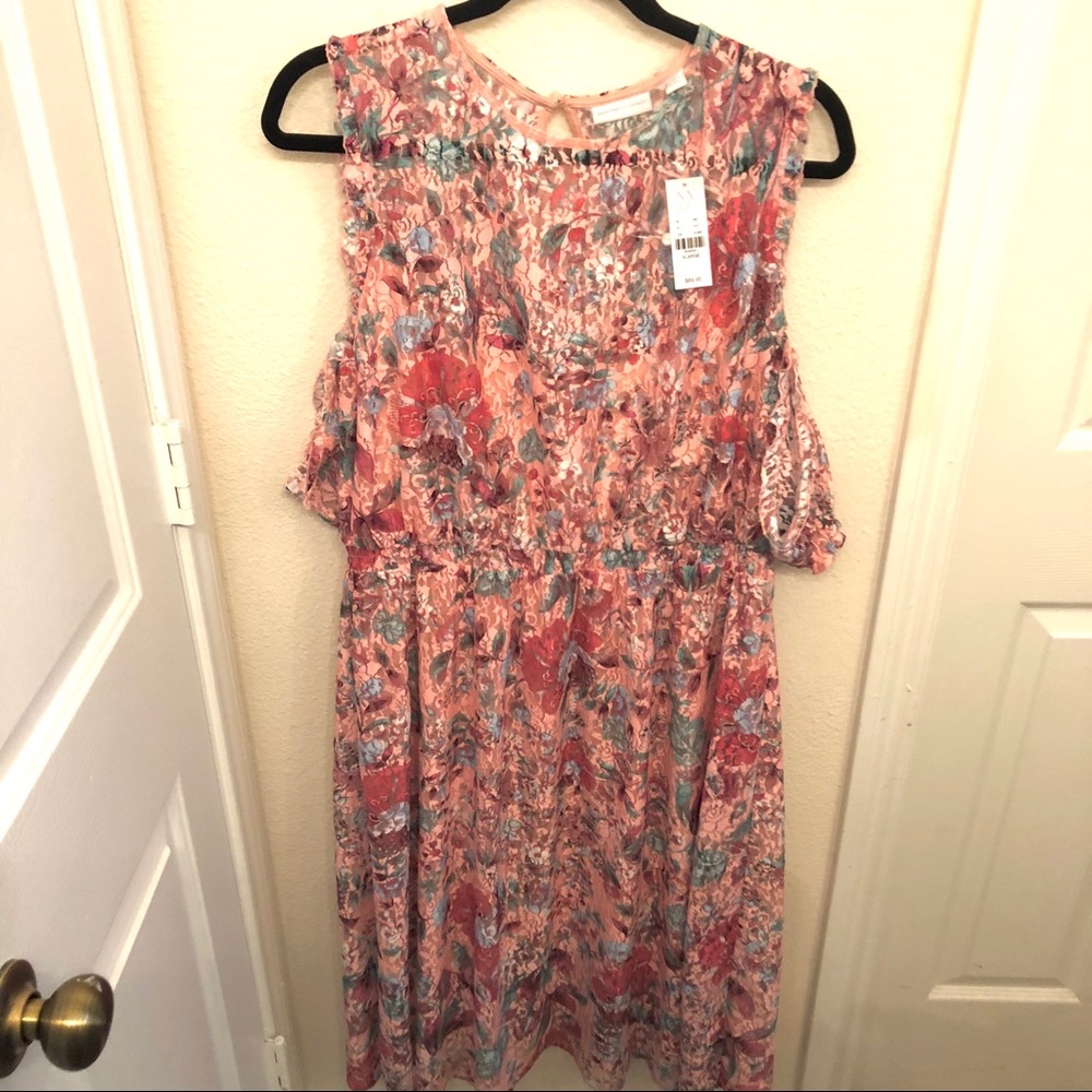SHIPS📦today! Floral Lace Cold Shoulder Midi Dress